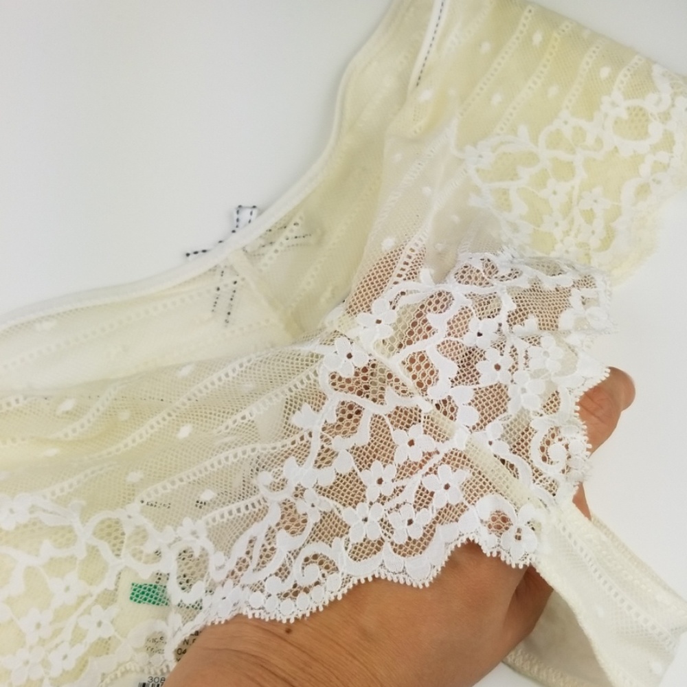 Chantelle Lace Panties - Picture 2 of 5